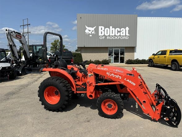 Kubota L3902DT with Loader